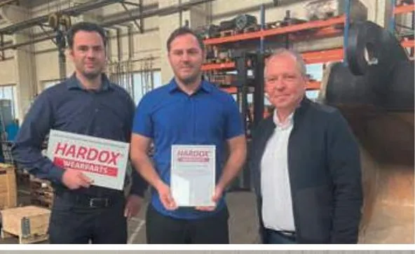 Übergabe der Hardox Wearparts® Urkunde